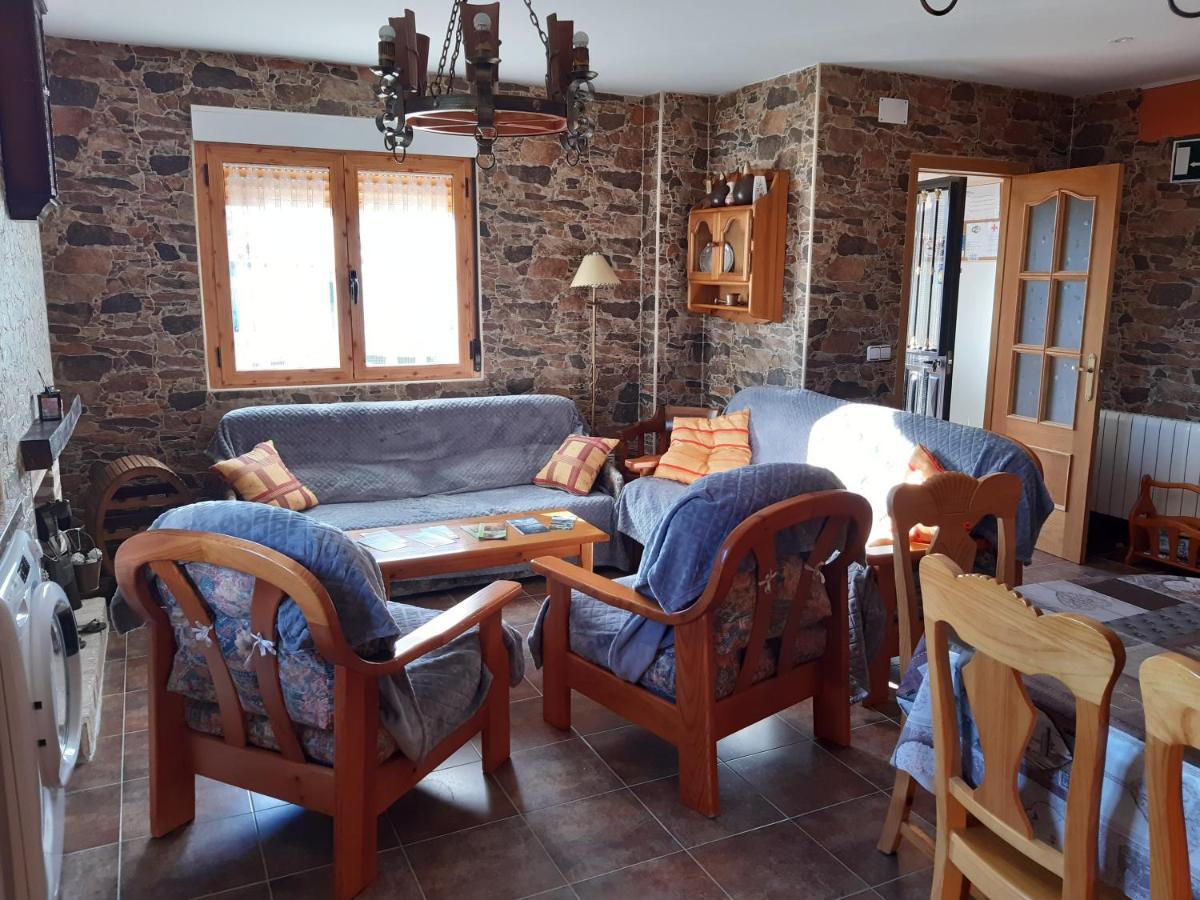 Casa Rural Mi Descanso Valdefuentes de Sangusin ภายนอก รูปภาพ