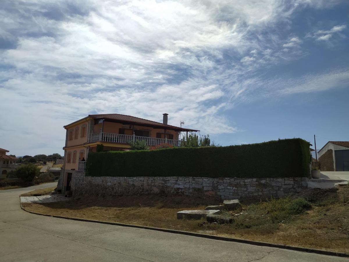 Casa Rural Mi Descanso Valdefuentes de Sangusin ภายนอก รูปภาพ