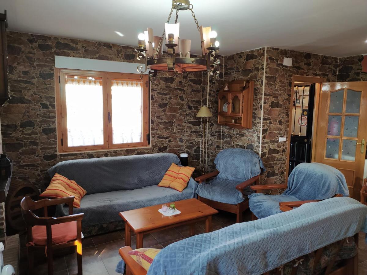 Casa Rural Mi Descanso Valdefuentes de Sangusin ภายนอก รูปภาพ