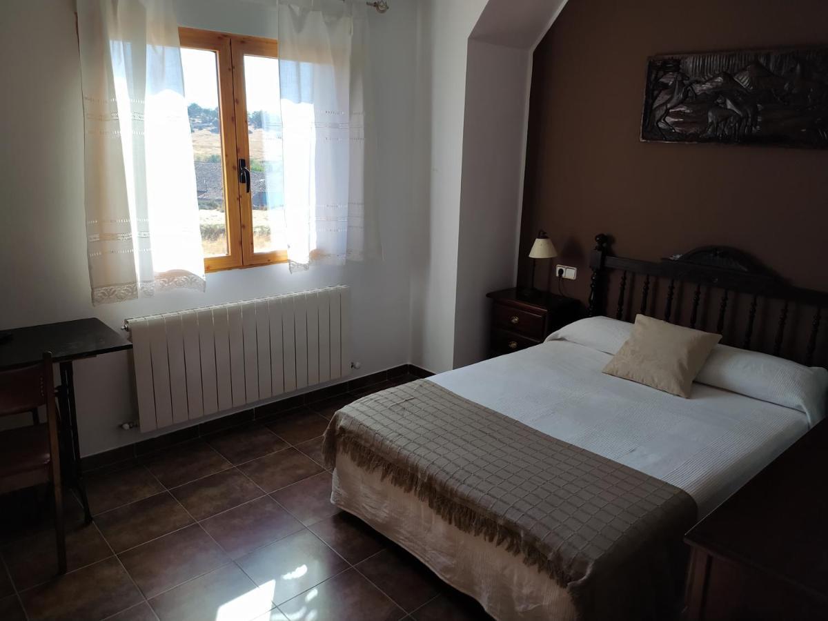 Casa Rural Mi Descanso Valdefuentes de Sangusin ภายนอก รูปภาพ