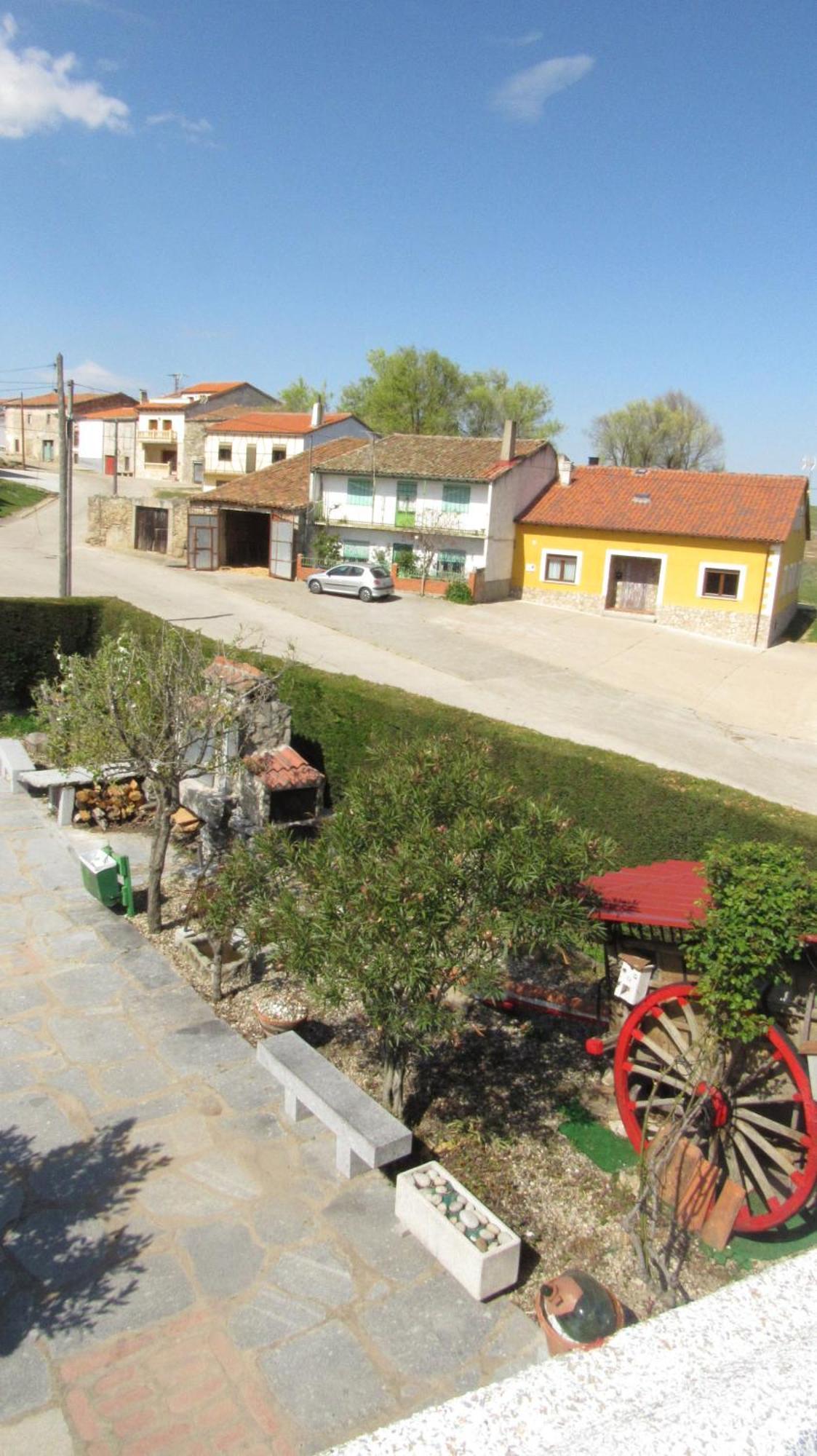 Casa Rural Mi Descanso Valdefuentes de Sangusin ภายนอก รูปภาพ