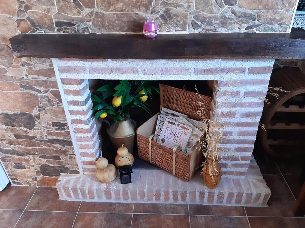 Casa Rural Mi Descanso Valdefuentes de Sangusin ภายนอก รูปภาพ