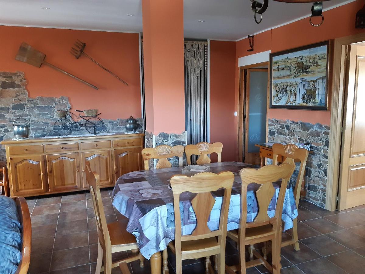 Casa Rural Mi Descanso Valdefuentes de Sangusin ภายนอก รูปภาพ